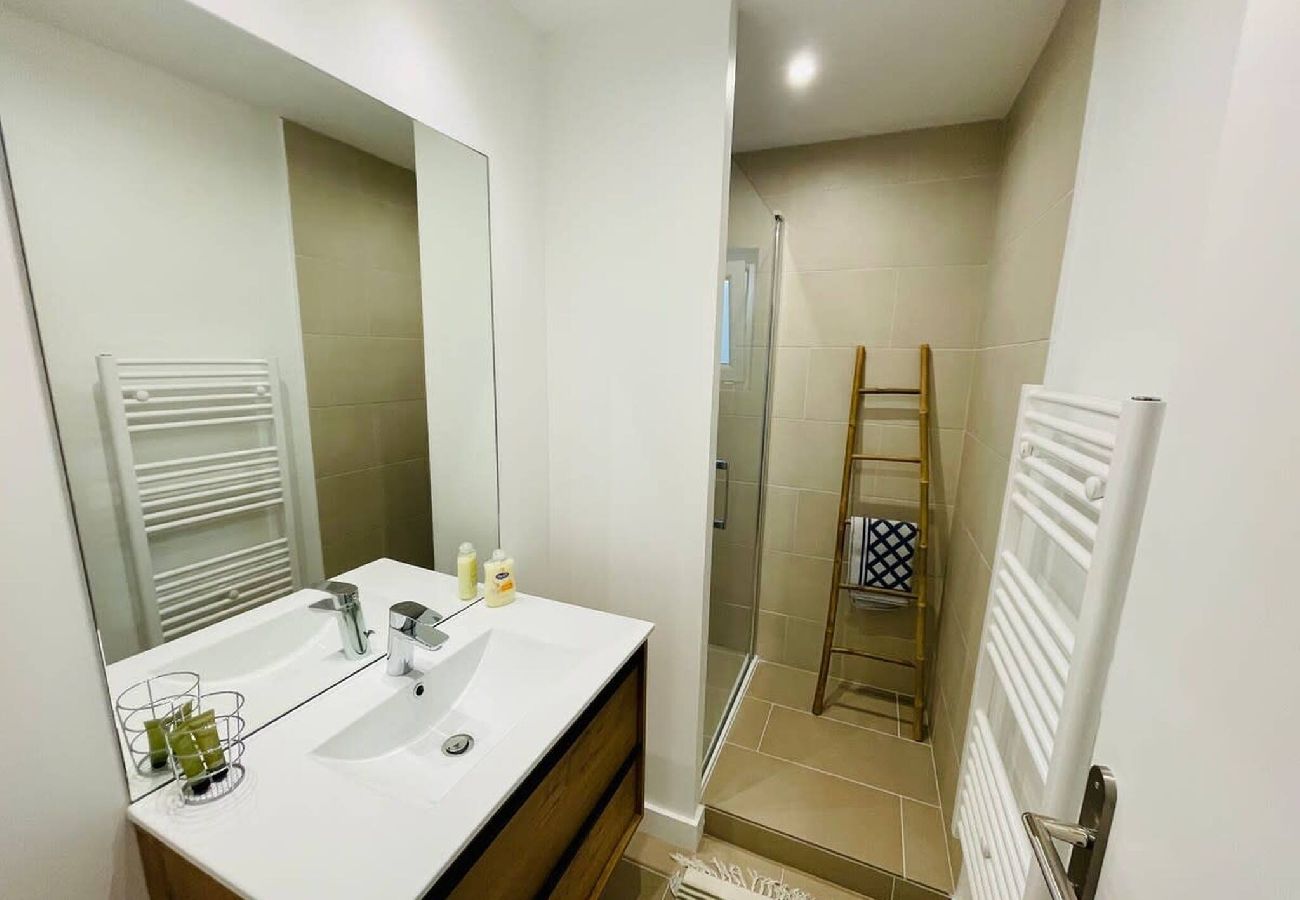 Apartment in La Rochelle - Le Cordeliers Confort - Parking Wifi 