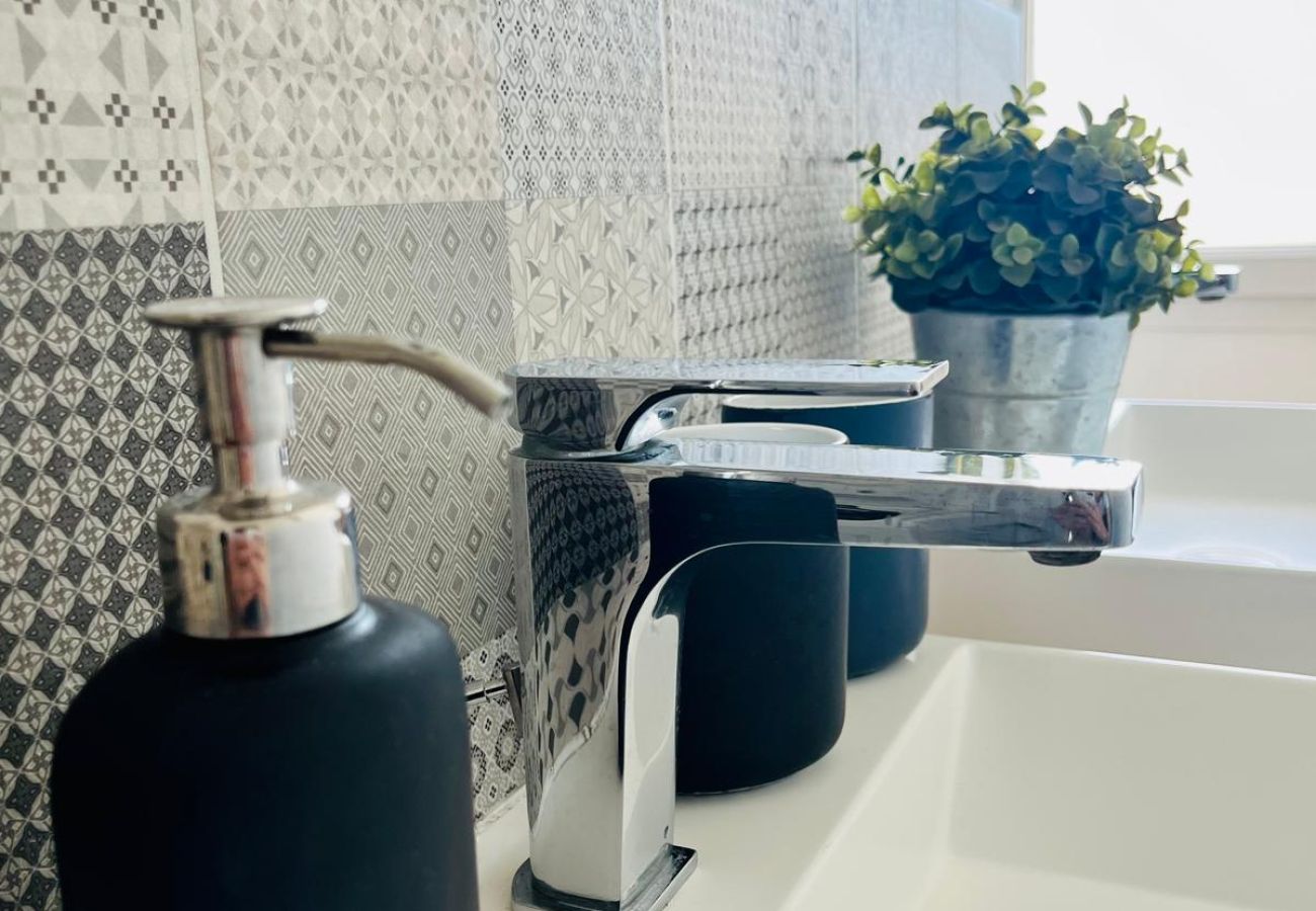 Rent by room in La Rochelle - Centre ville, chambre à louer en colocation