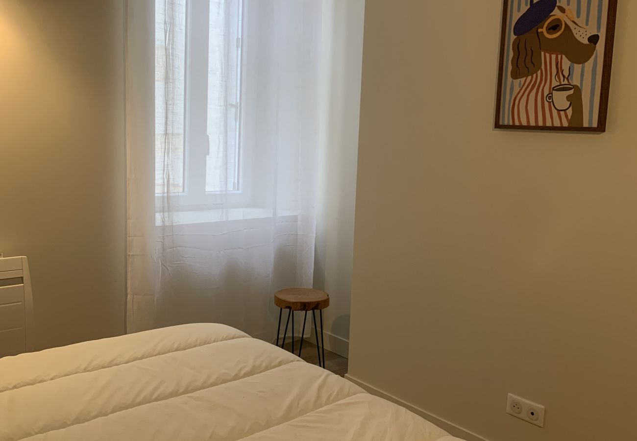 Apartment in La Rochelle - Le buffeterie, centre ville, LR148