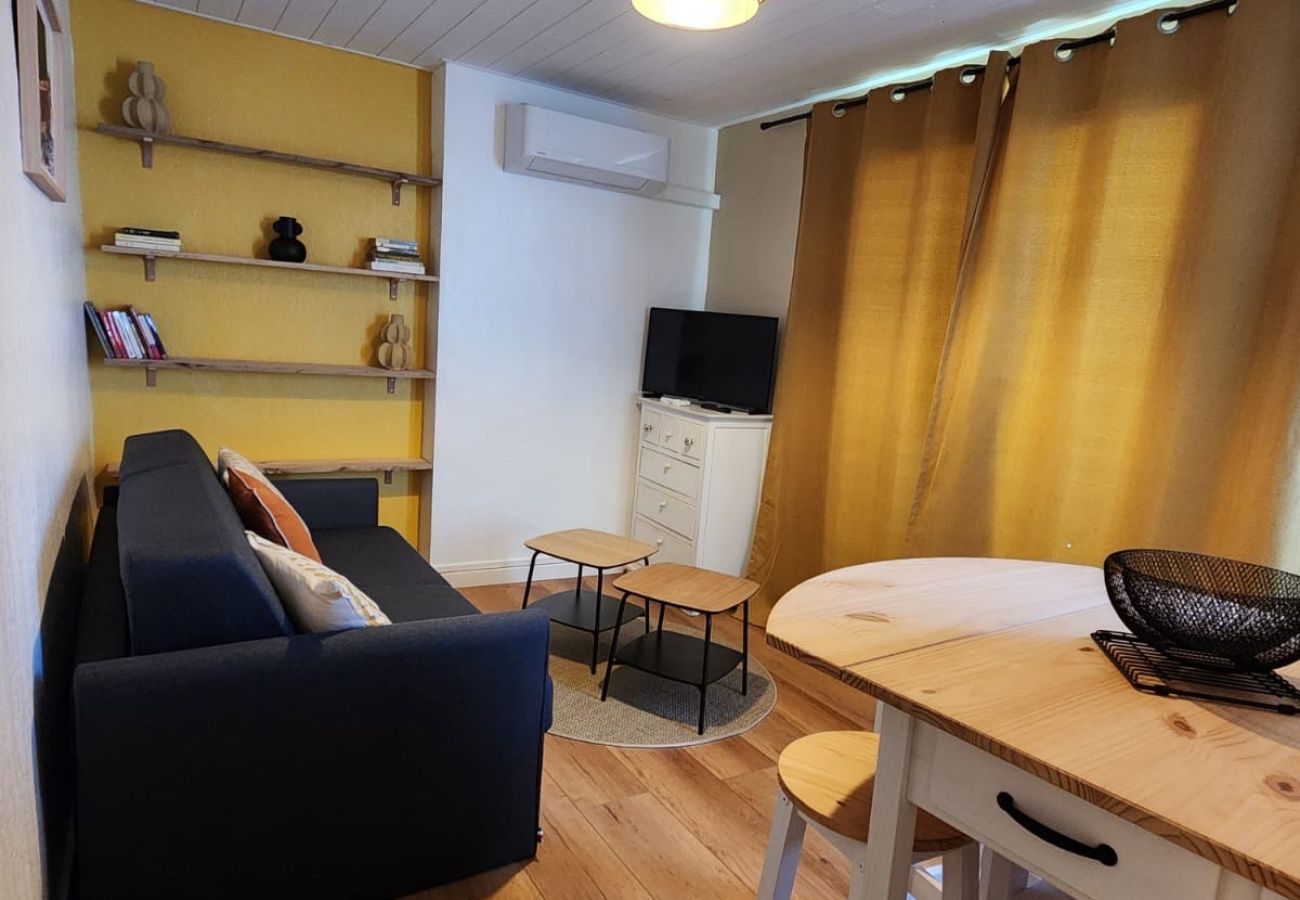 Apartment in La Rochelle - Au coeur de ville de la rochelle, appartement pour 4