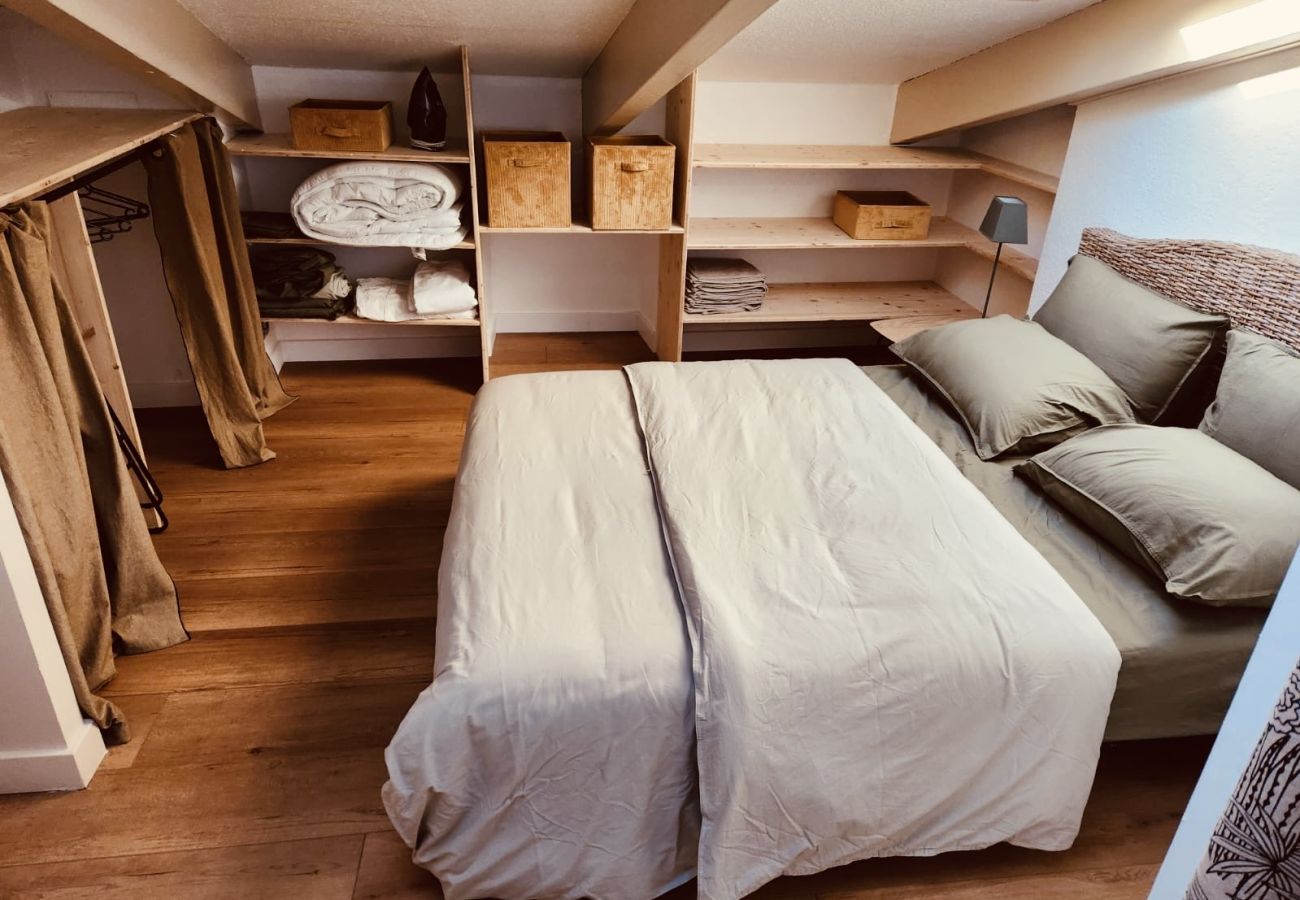 Apartment in La Rochelle - Au coeur de ville de la rochelle, appartement pour 4