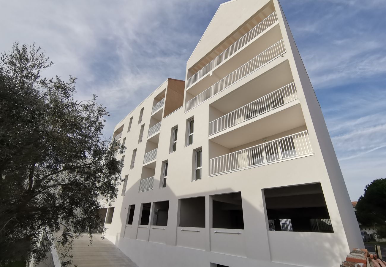 Apartment in Aytré - Le commandant Lisiack