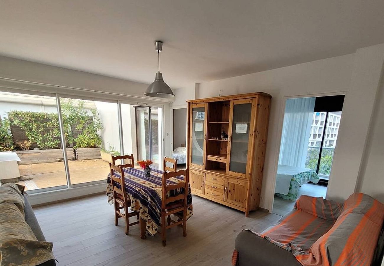 Apartment in La Grande-Motte - Quartier du port, t4 pour 8 personnes N12