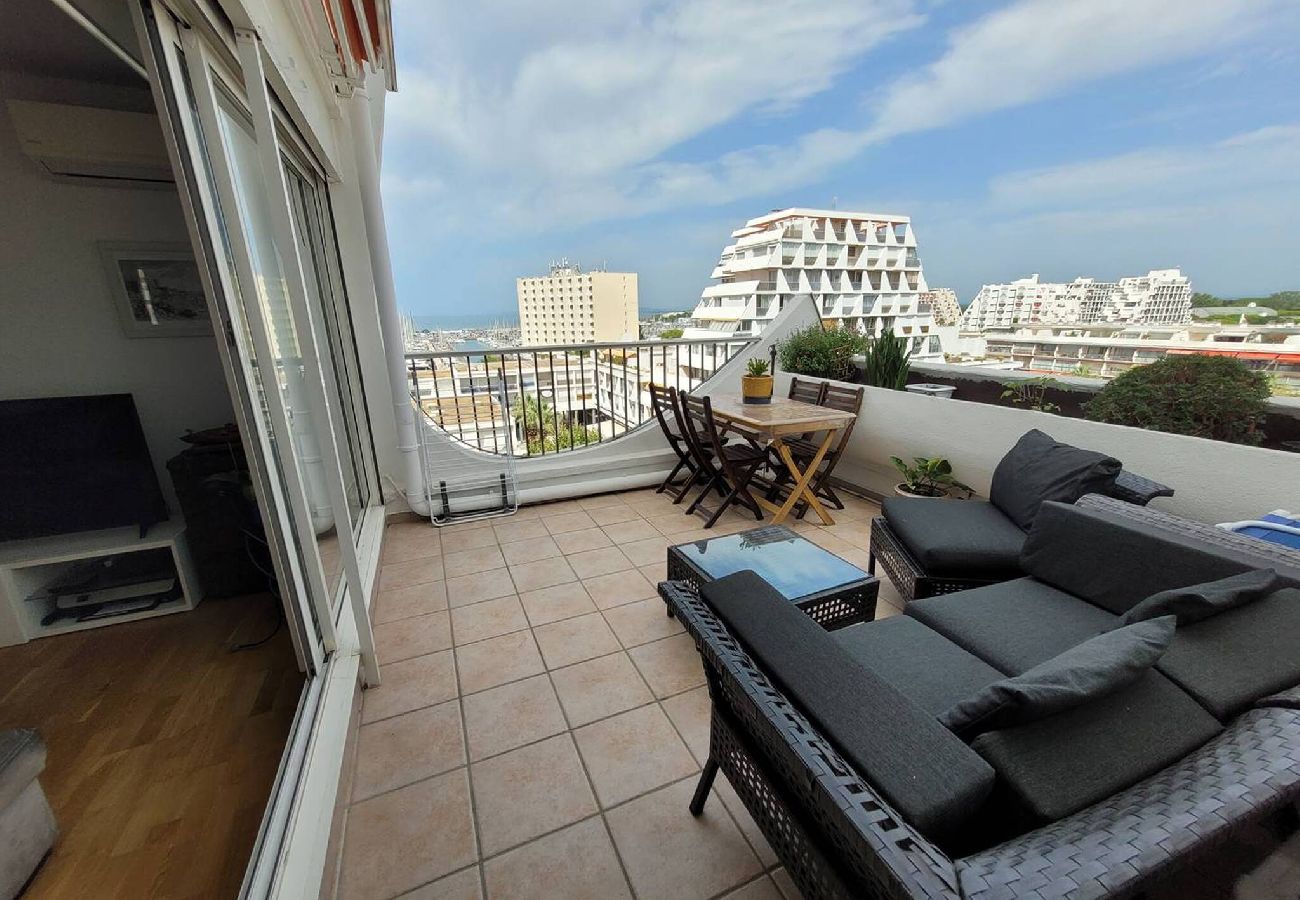 Apartment in La Grande-Motte - Coeur de ville, t2 cabine pour 4 N127