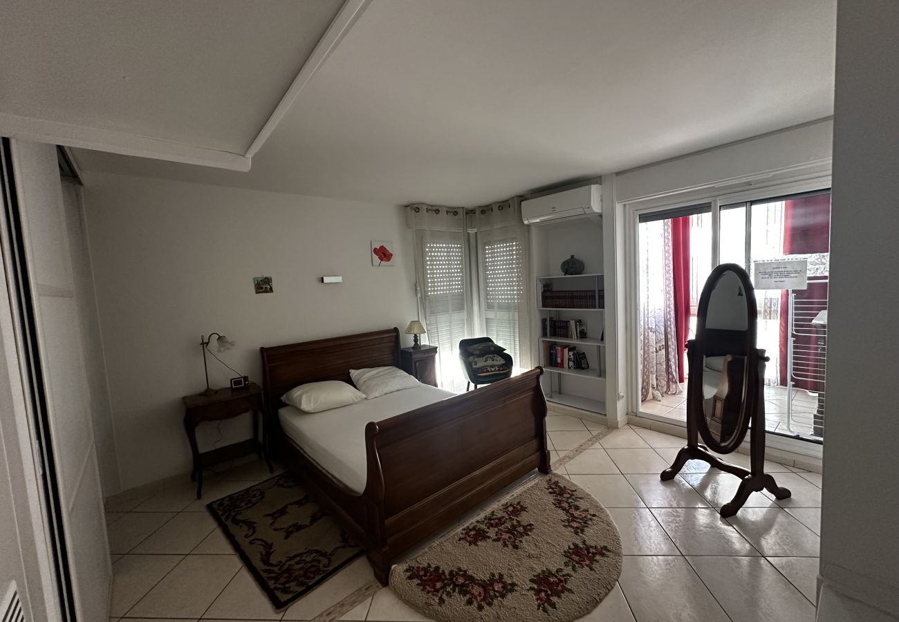 Apartment in La Grande-Motte - Le temple du soleil, proche plage N76