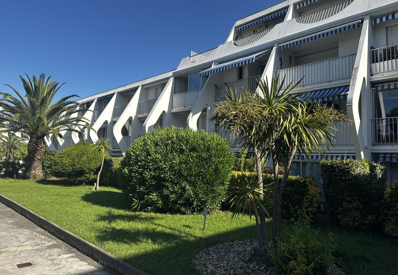 Apartment in La Grande-Motte - Appartement pour 4, piscine et parking N75