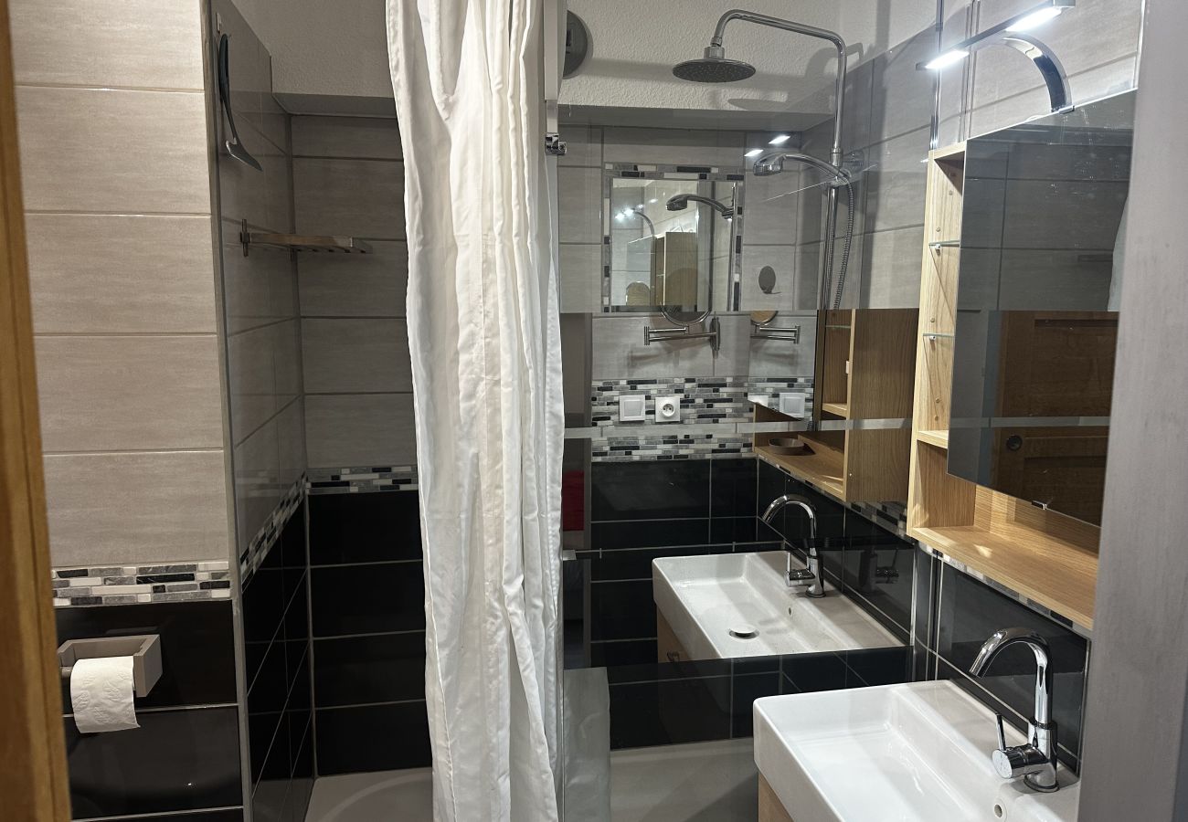 Apartamento en La Grande-Motte - Appartement pour 4, piscine et parking N75