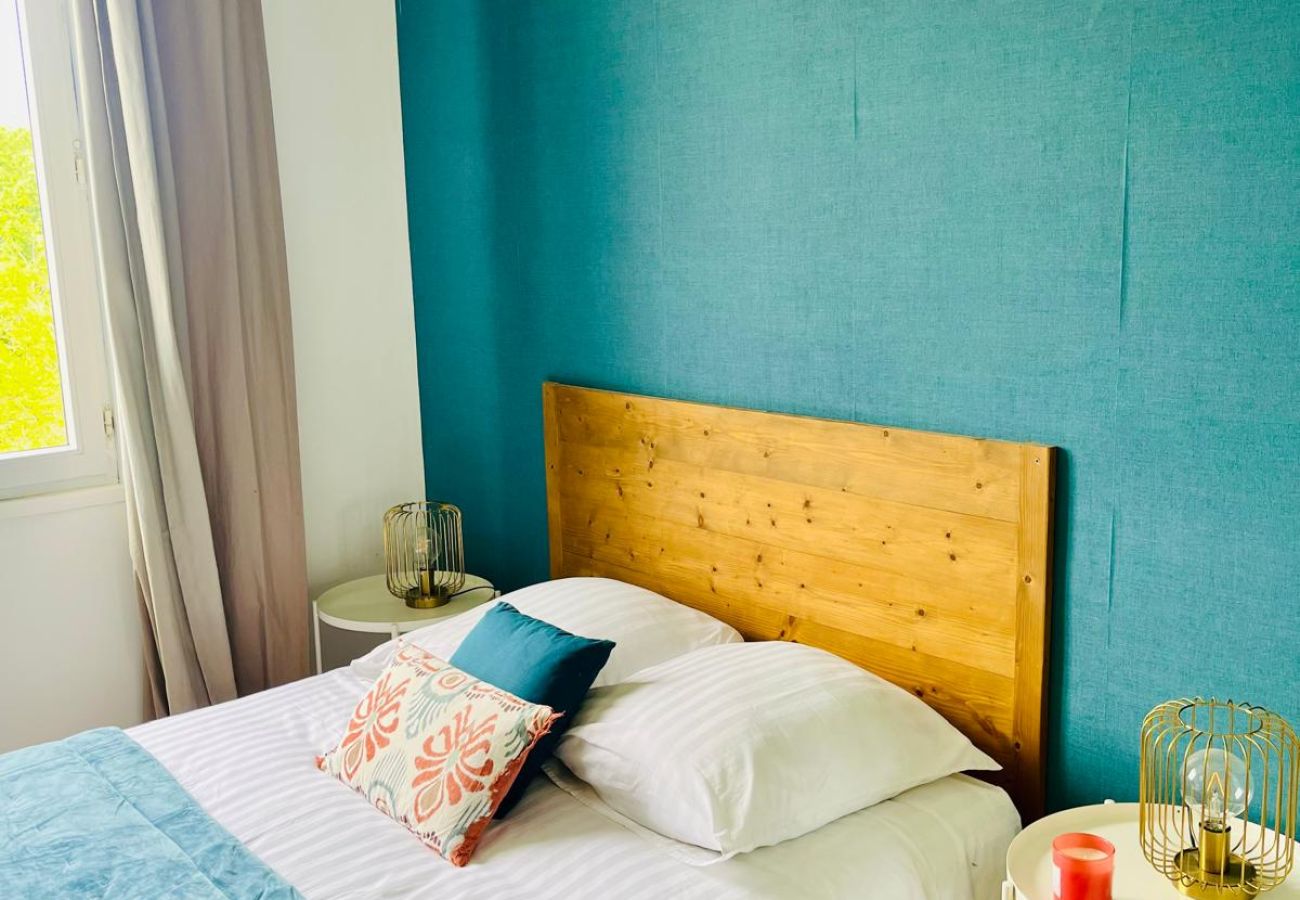 Chambres d'hôtes à La Rochelle - Centre ville, chambre à louer en colocation
