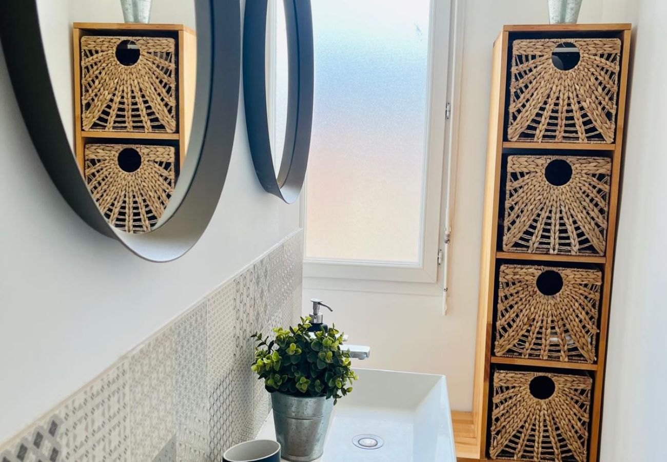 Chambres d'hôtes à La Rochelle - Centre ville, chambre à louer en colocation