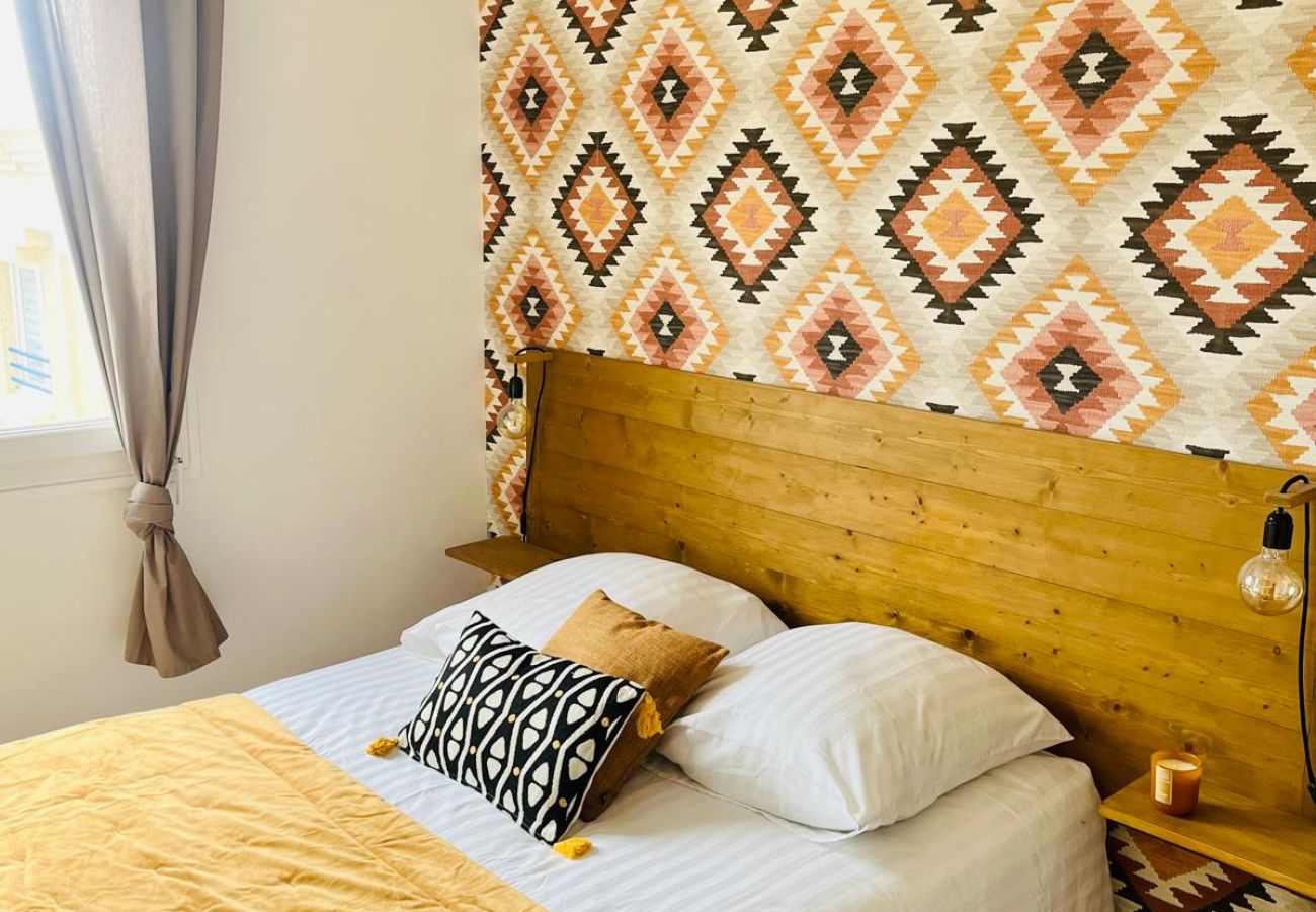 Chambres d'hôtes à La Rochelle - Centre ville, chambre à louer en colocation