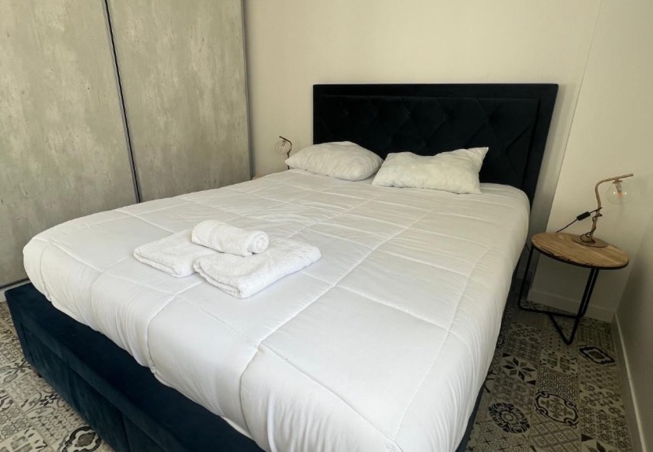Appartement à La Rochelle - La tour carrée, t2 avec parking