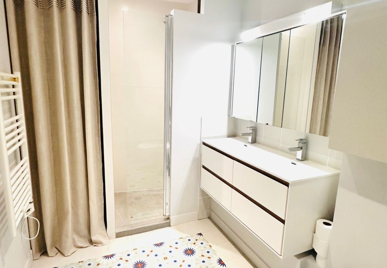 Appartement à La Rochelle - Valin 1, centre ville, face au port, LR105