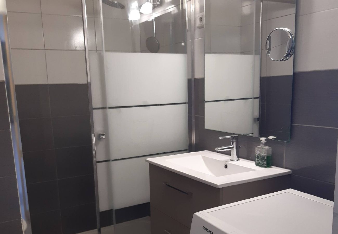 Appartement à La Grande-Motte - Proche Port, t2 pour 4 N39 